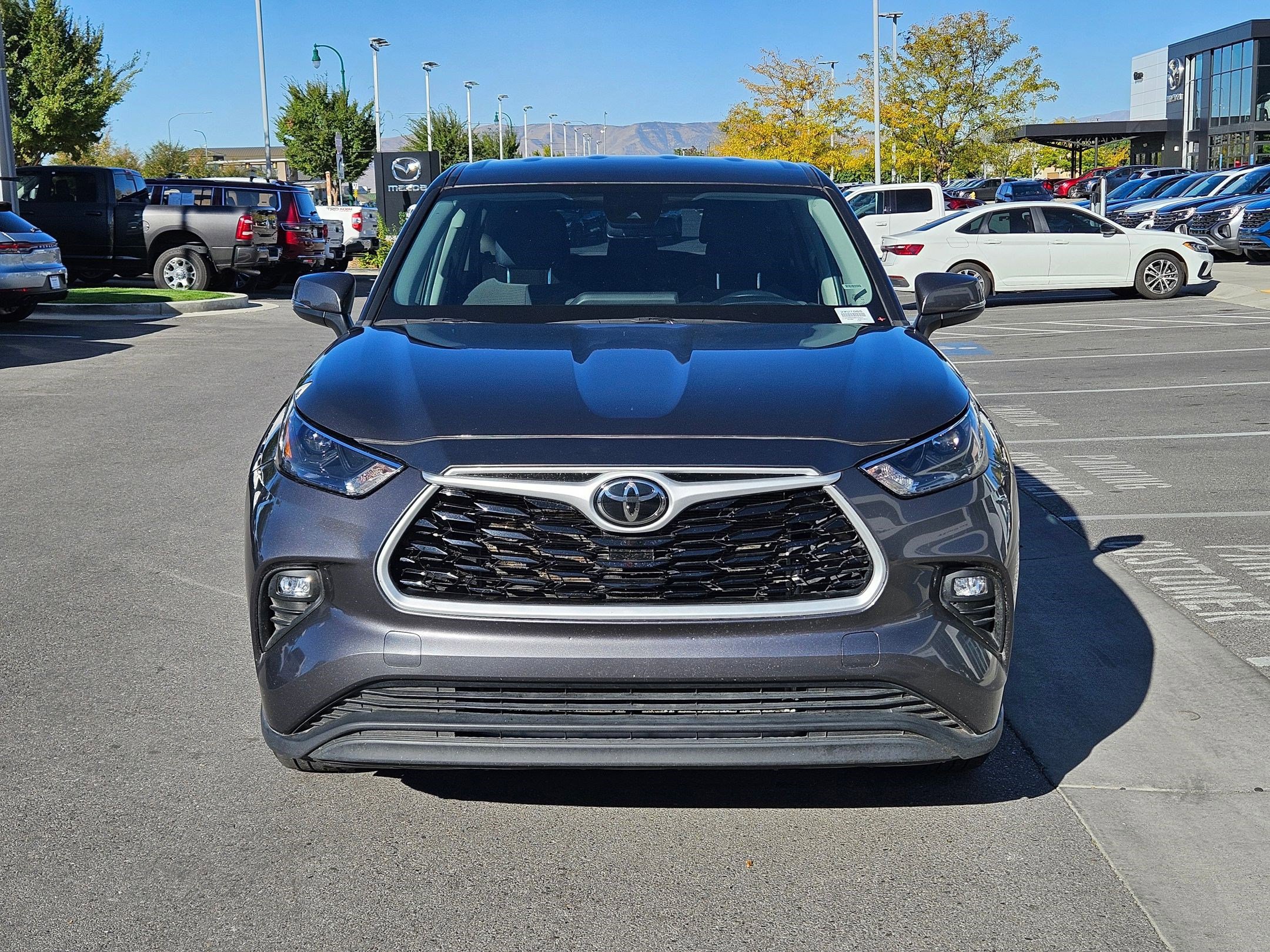Used 2024 Toyota Highlander LE image 12
