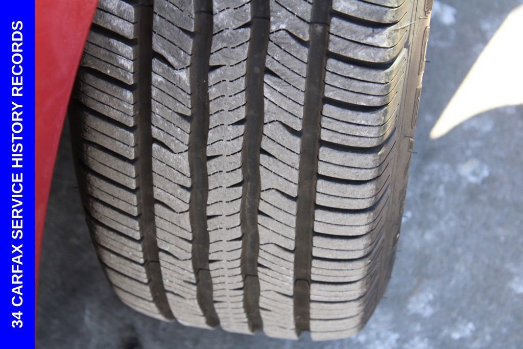 Used 2013 Toyota Sienna LE w/ Towing Pkg image 13