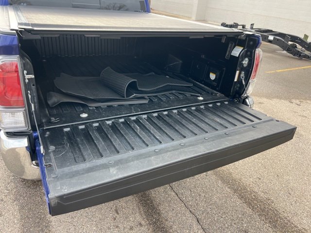 Used 2022 Toyota Tacoma TRD Off-Road image 20