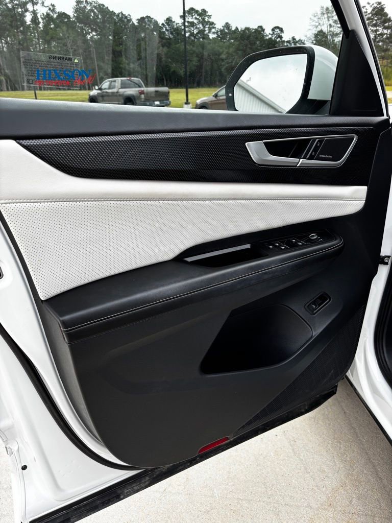 Used 2024 Volkswagen Atlas Cross Sport SEL Premium R-Line image 9