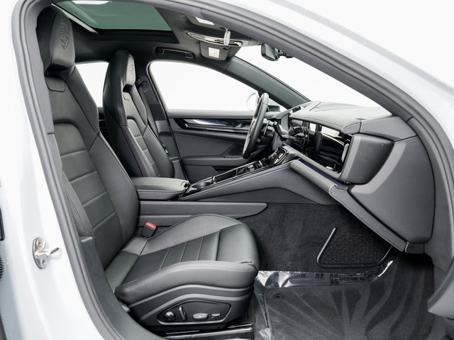 Certified 2025 Porsche Panamera 4 AWD/4WD image 23