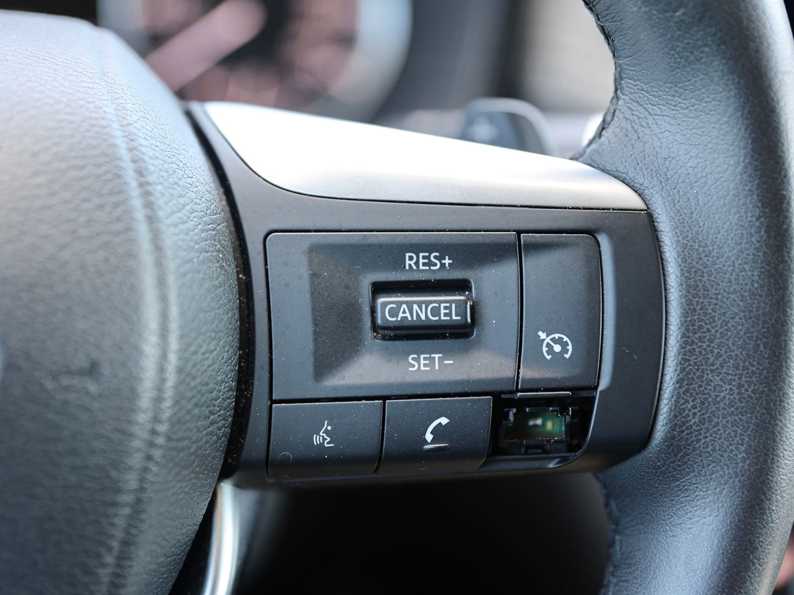 Used 2023 INFINITI QX60 Pure AWD/4WD image 40