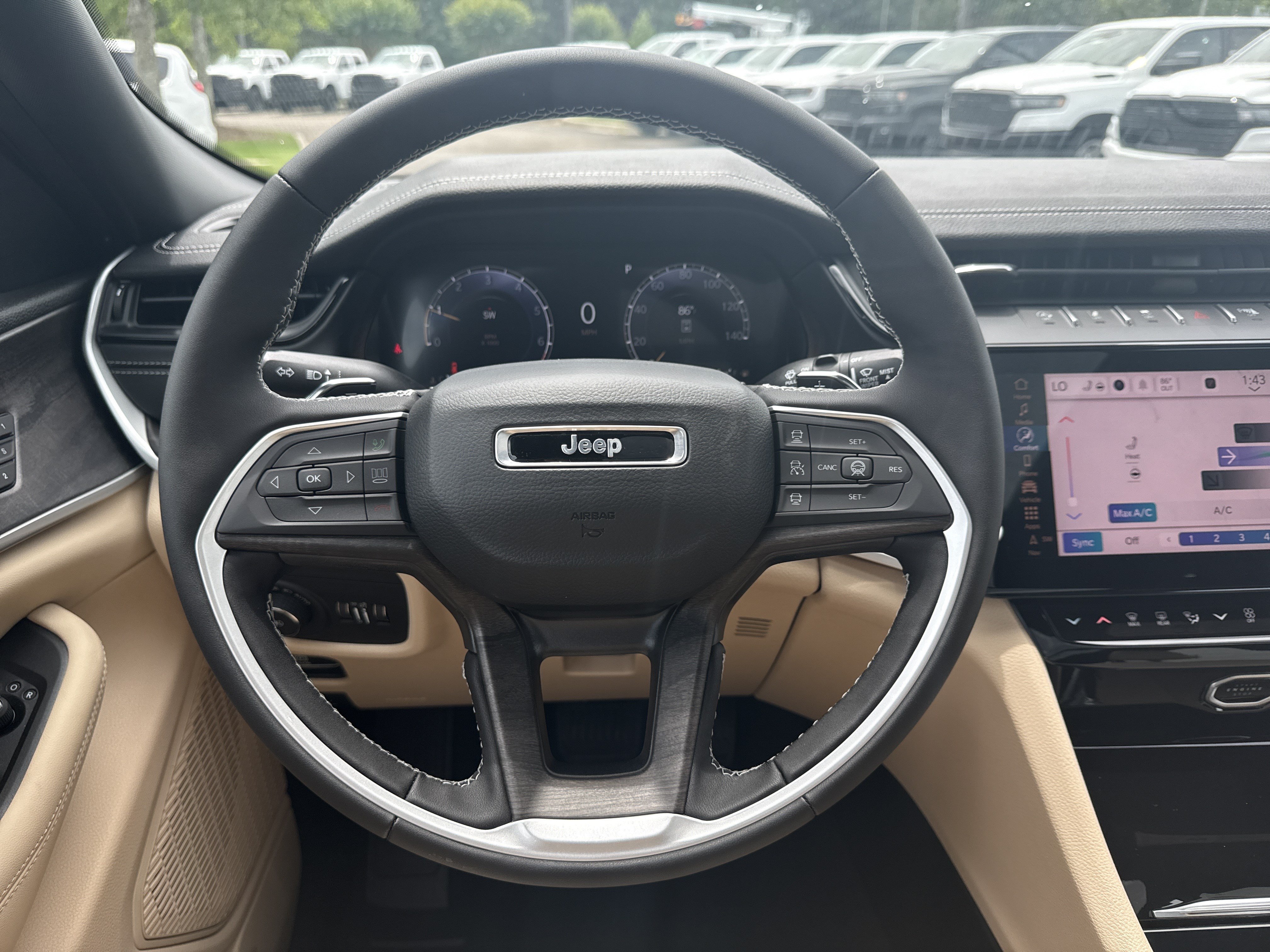 New 2026 Jeep Grand Cherokee Limited RWD image 25