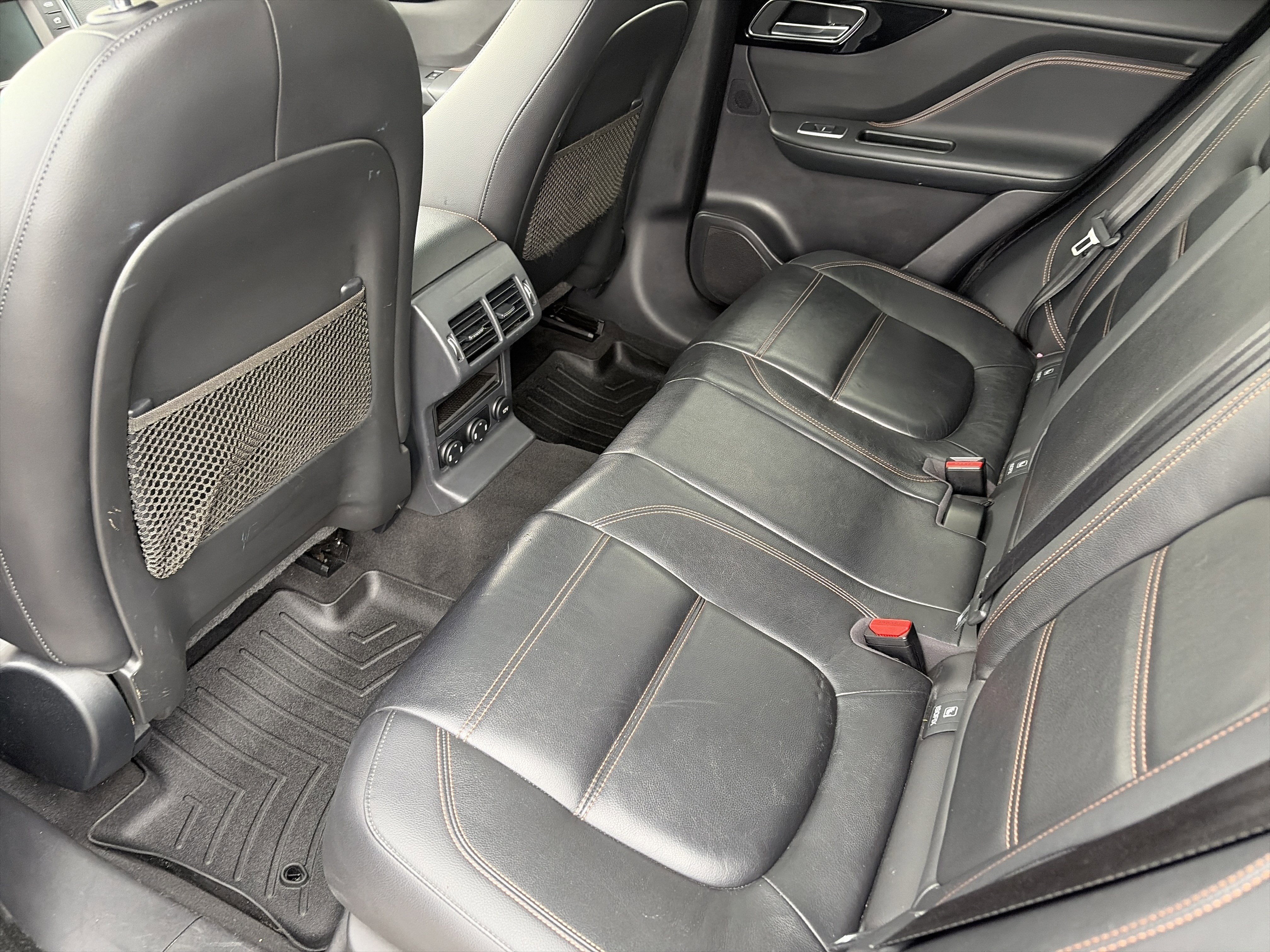 Used 2017 Jaguar F-PACE Prestige AWD/4WD image 29