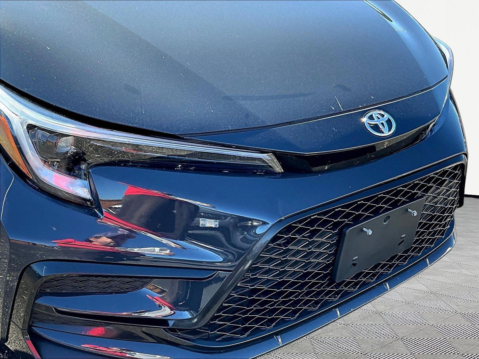 Used 2024 Toyota Corolla XSE FWD image 33
