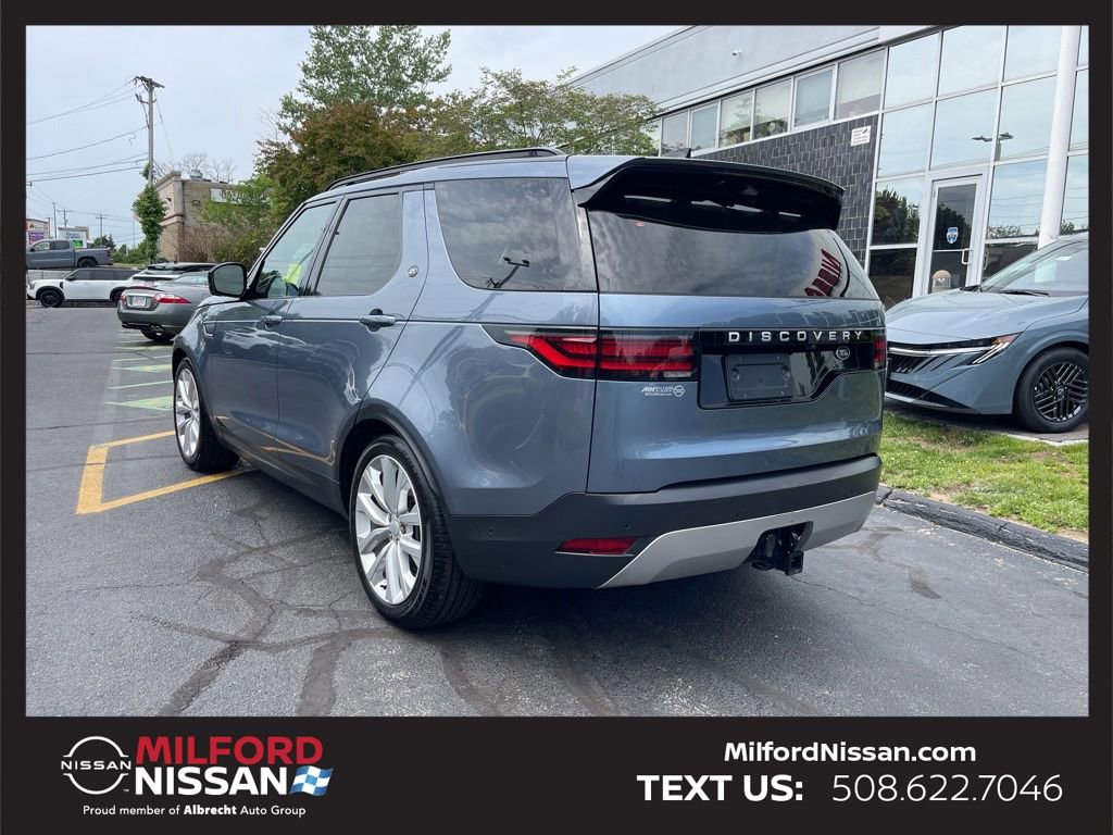 Used 2023 Land Rover Discovery S AWD/4WD image 3