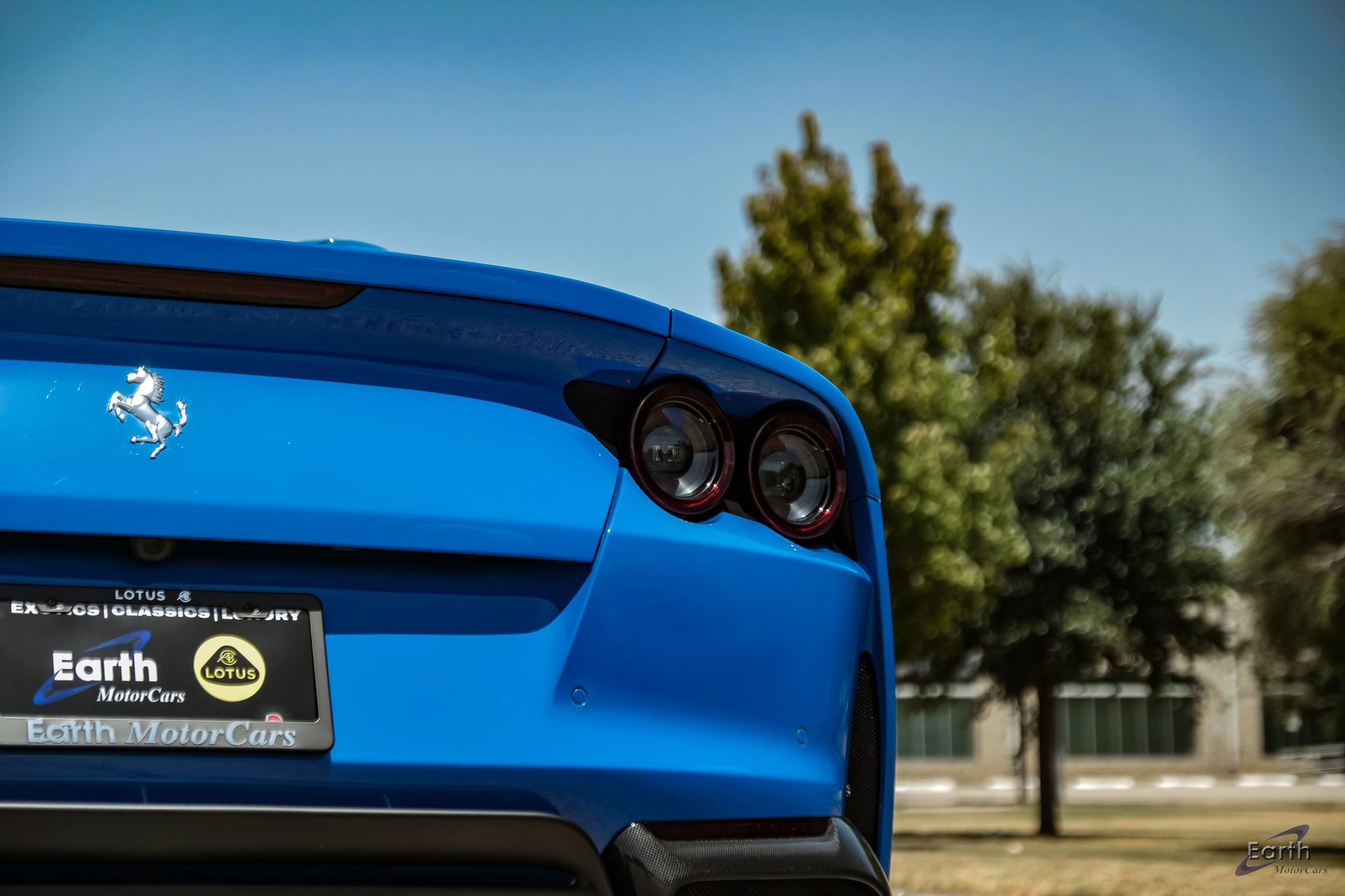 Used 2022 Ferrari 812 GTS RWD image 16