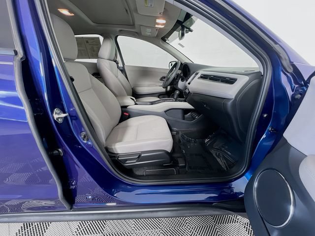 Used 2017 Honda HR-V EX image 29