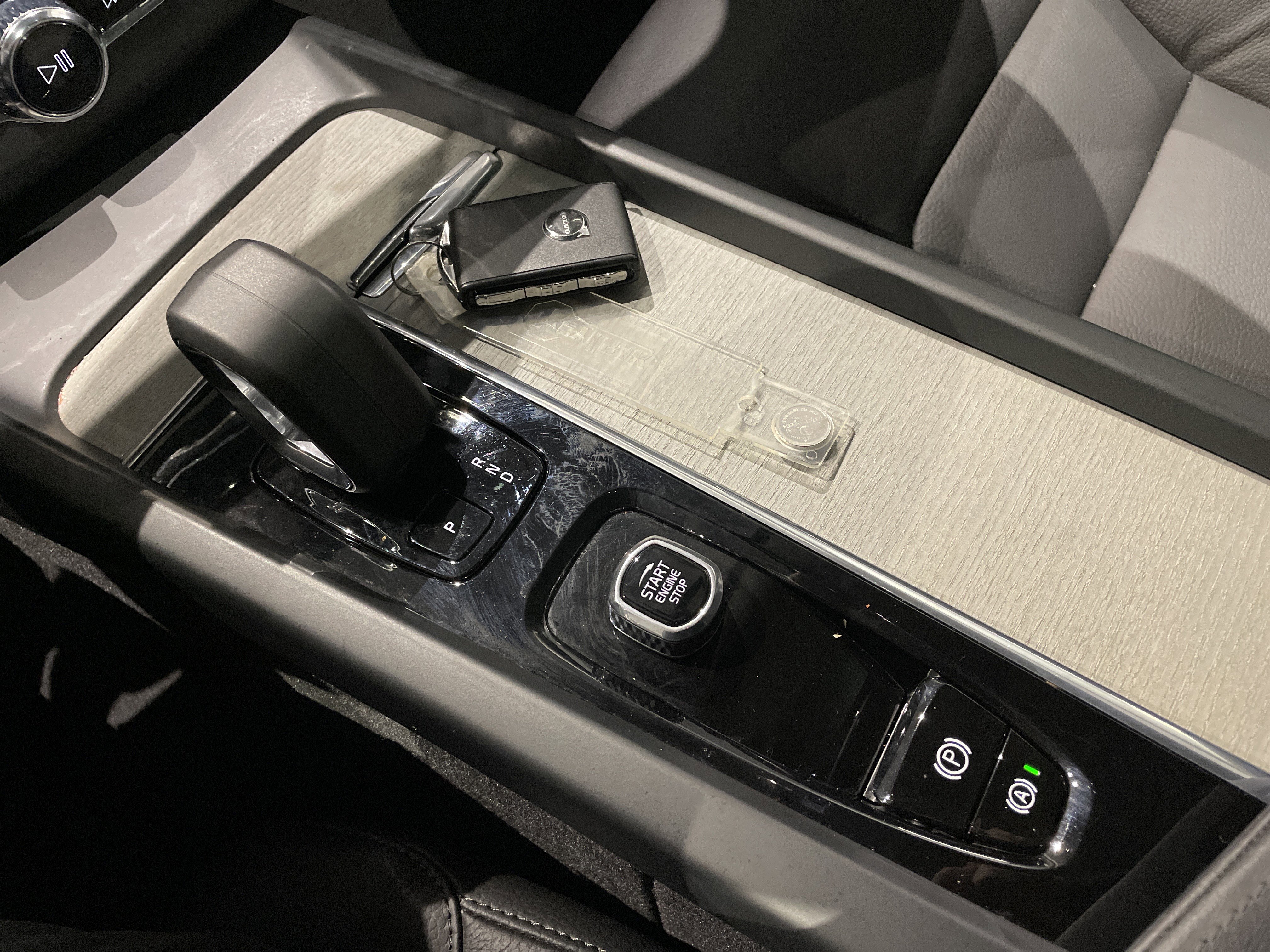 Used 2025 Volvo XC60 B5 Plus image 31