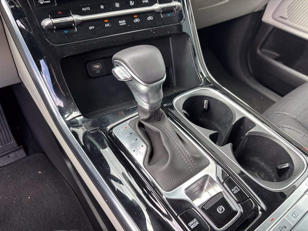 Certified 2024 Kia Carnival SX Prestige FWD image 15