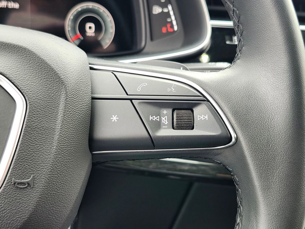 Used 2023 Audi Q7 2.0T Premium w/ Convenience Package image 28