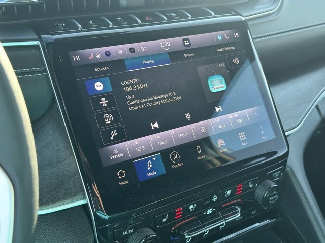 Used 2024 Jeep Grand Cherokee L Limited w/ Luxury Tech Group II image 9