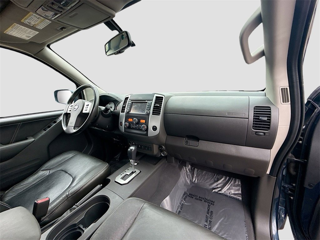 Used 2020 Nissan Frontier PRO-4X image 30