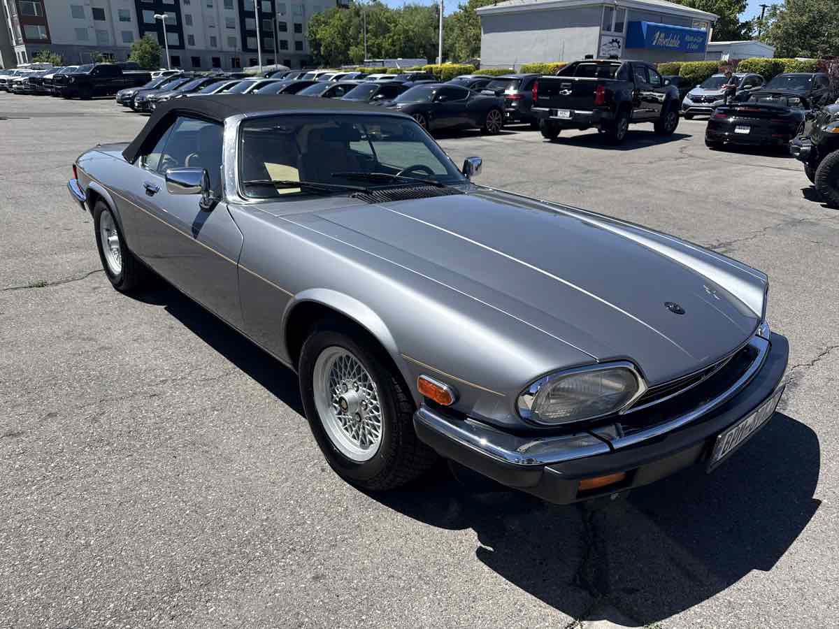 Used 1989 Jaguar XJS V12 Convertible RWD image 4