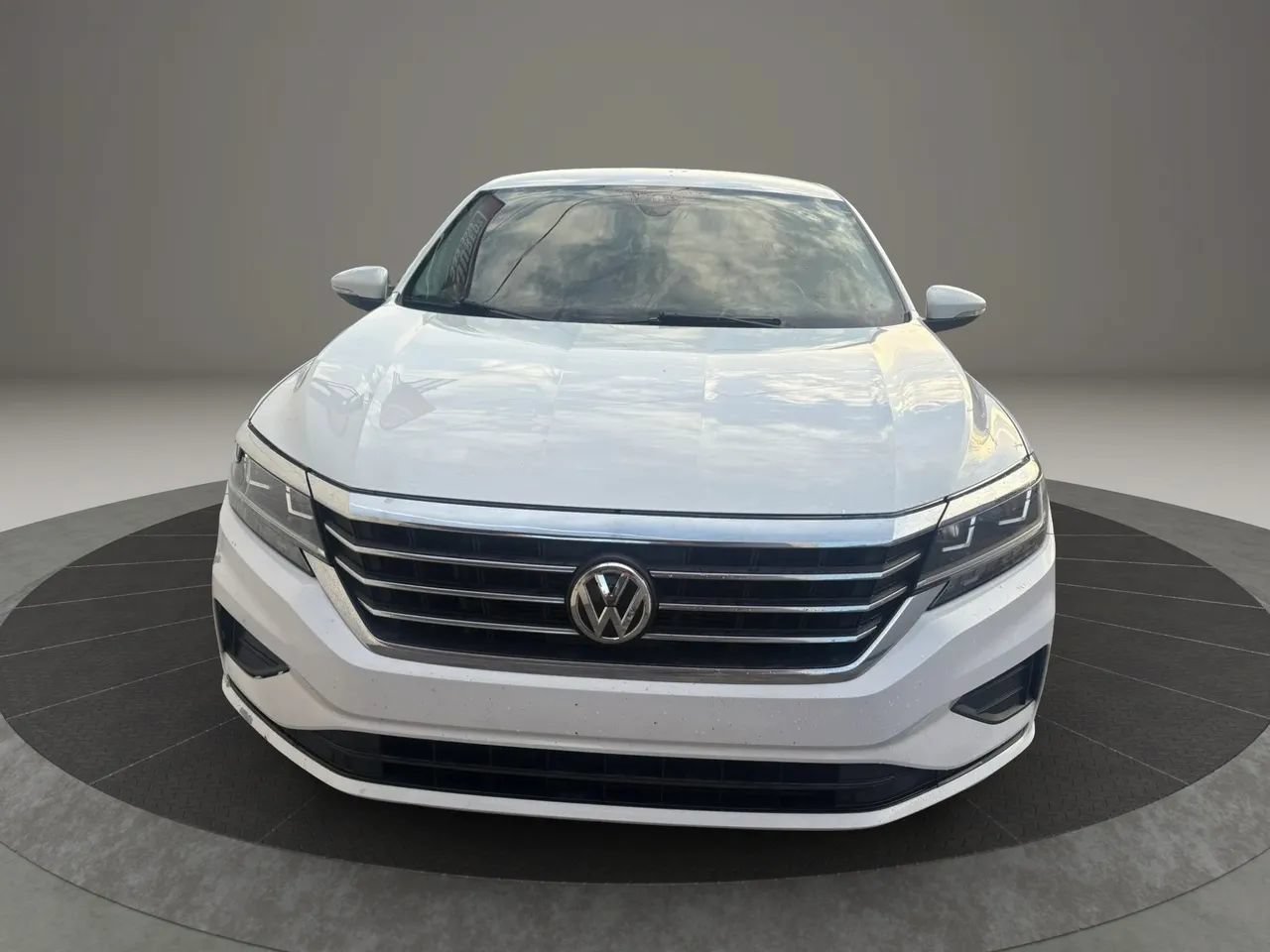Used 2020 Volkswagen Passat 2.0T SE FWD image 3