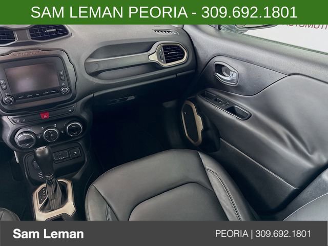 Used 2016 Jeep Renegade Limited image 23