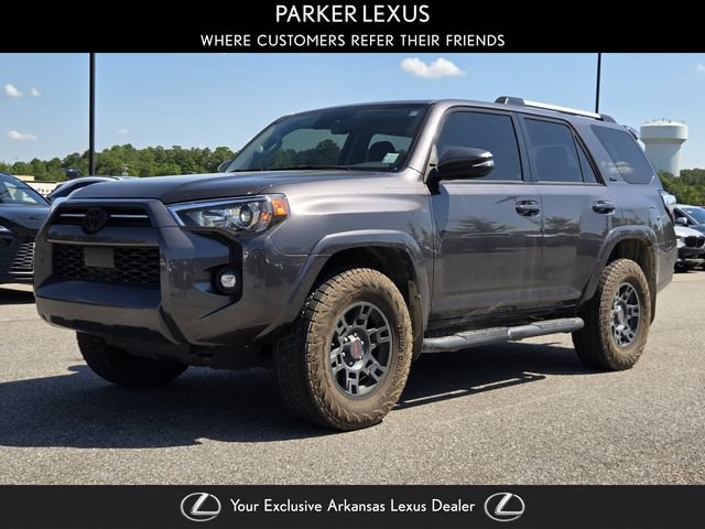 Used 2023 Toyota 4Runner SR5 Premium w/ Moonroof Package AWD/4WD video 1
