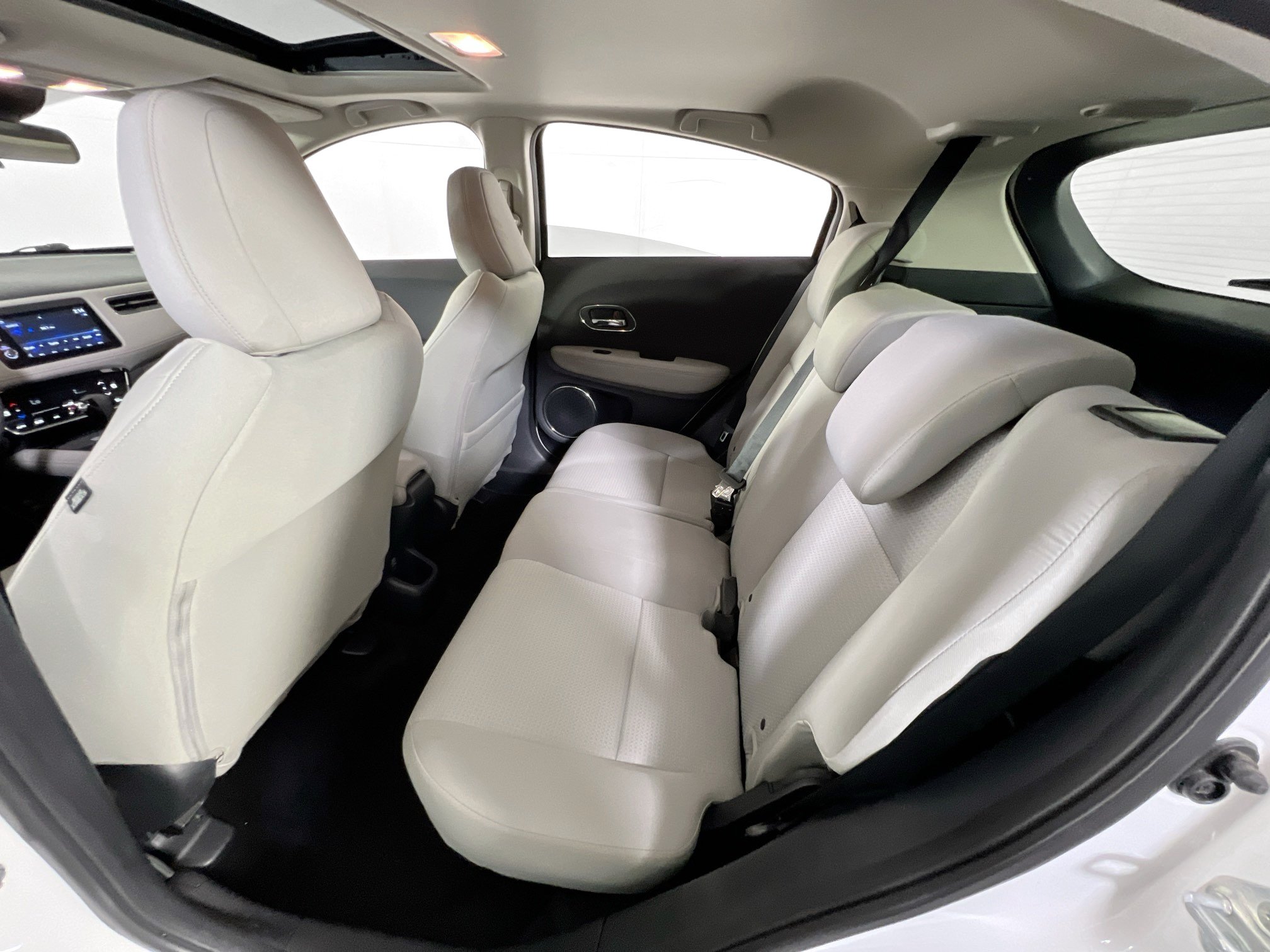 Used 2022 Honda HR-V EX image 23