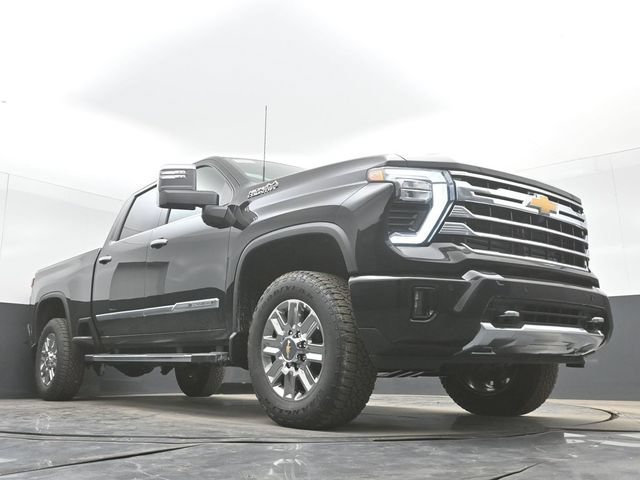 Used 2026 Chevrolet Silverado 2500 High Country w/ Technology Package AWD/4WD image 46