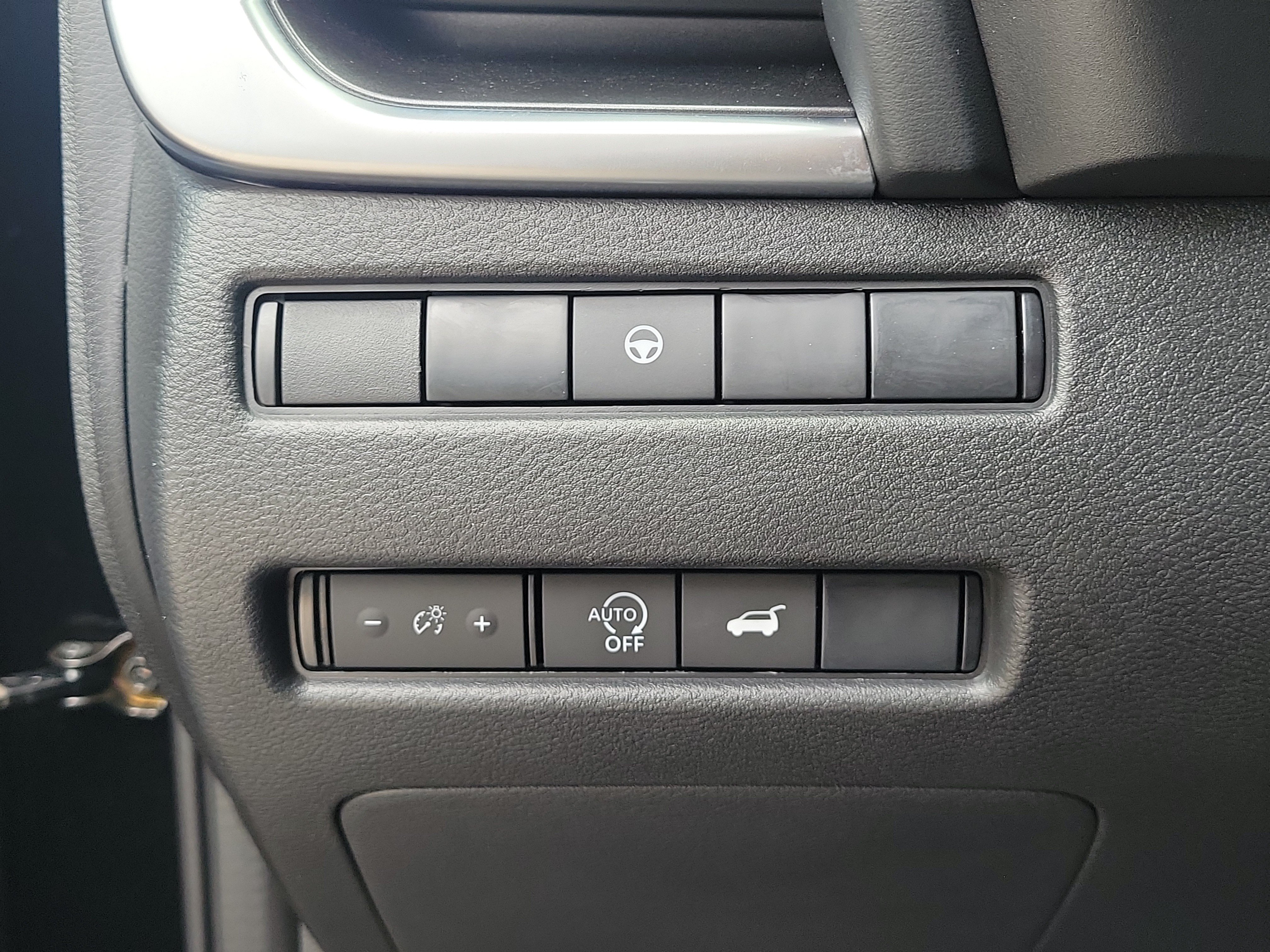 Certified 2026 Nissan Rogue SV w/ Cold Weather Package FWD image 31