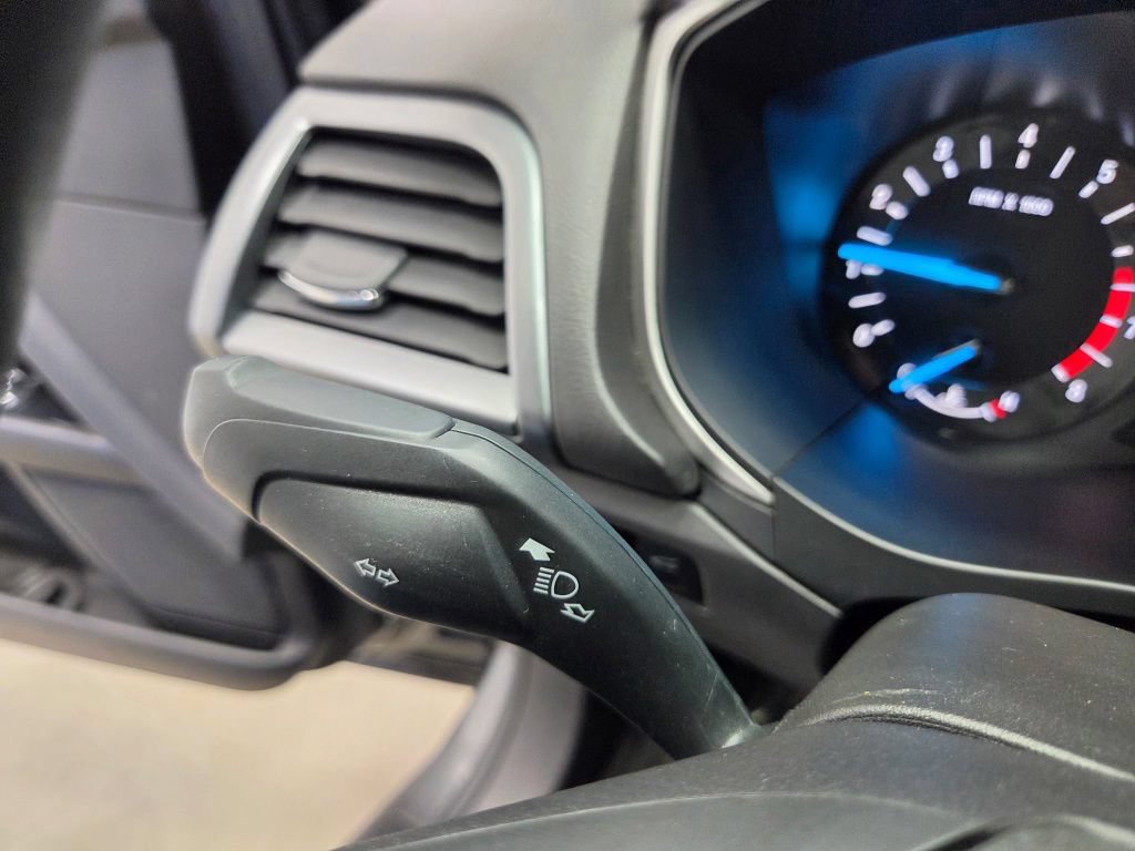 Used 2015 Ford Fusion SE FWD image 28