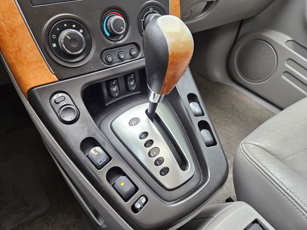 Used 2007 Saturn Vue 2WD V6 w/ Leather Appointments Pkg image 21