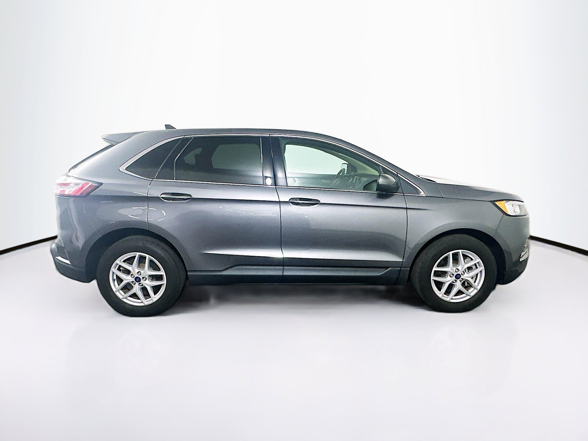 Used 2021 Ford Edge SEL w/ Cargo Accessory Package AWD/4WD image 10