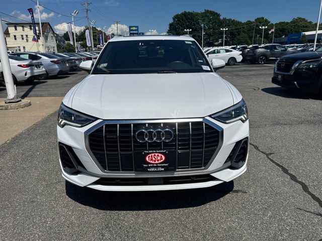 Used 2025 Audi Q3 2.0T Premium AWD/4WD image 2