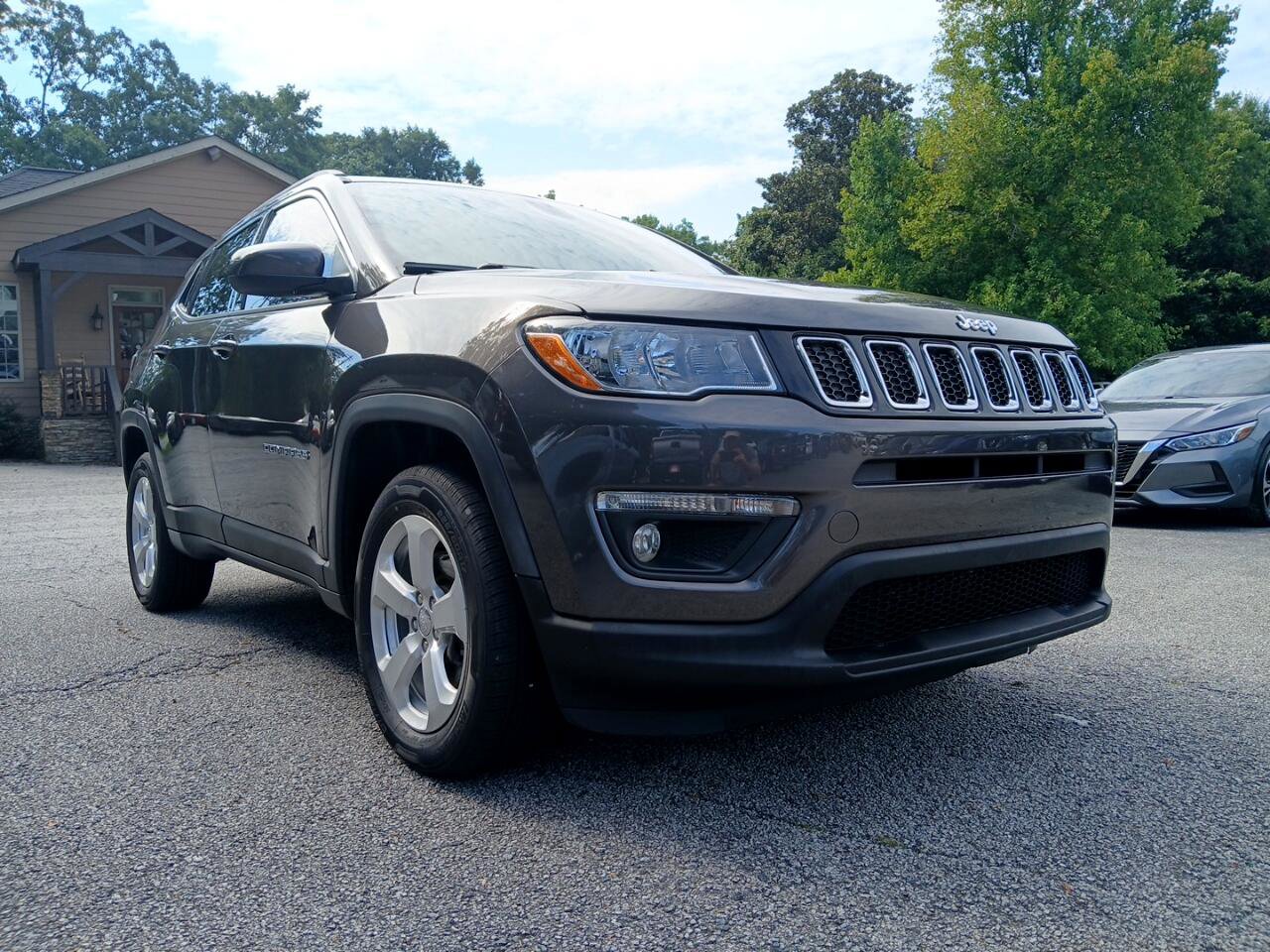 Used 2019 Jeep Compass Latitude w/ Popular Equipment Group image 4