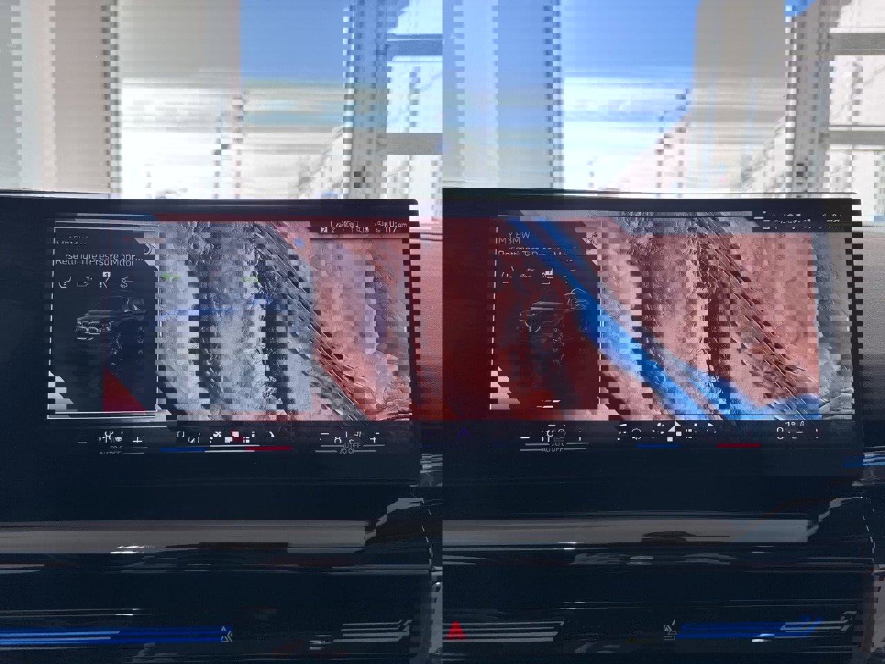 Certified 2025 BMW 530i xDrive 530i xDrive w/ Premium Package image 24