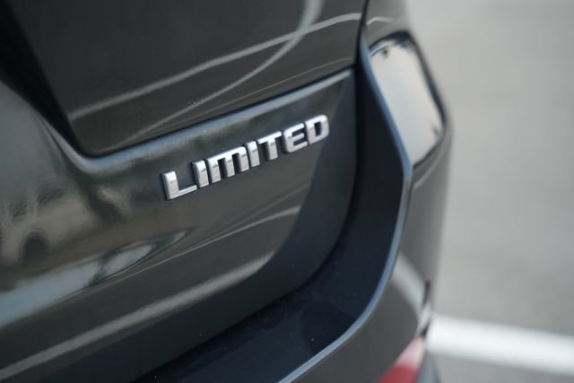 Used 2023 Jeep Grand Cherokee L Limited w/ Luxury Tech Group II RWD image 45