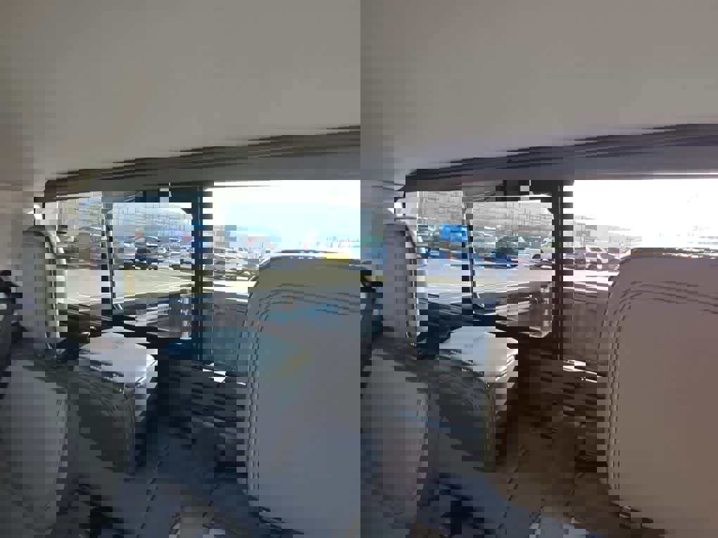 Used 2025 Ford Maverick Lariat w/ 4K Tow Package image 30