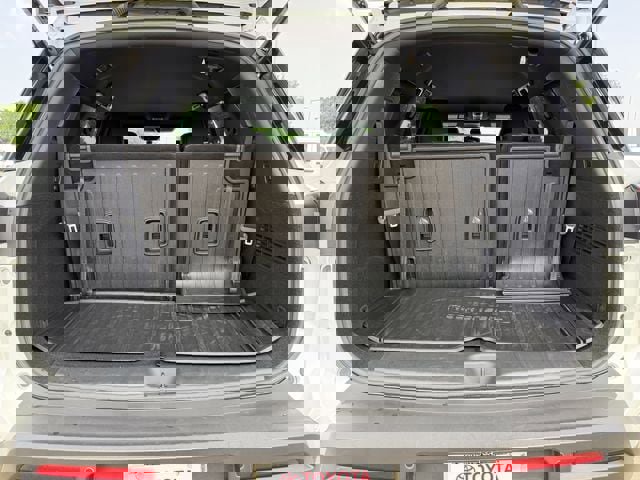 Used 2025 Nissan Pathfinder Rock Creek AWD/4WD image 31