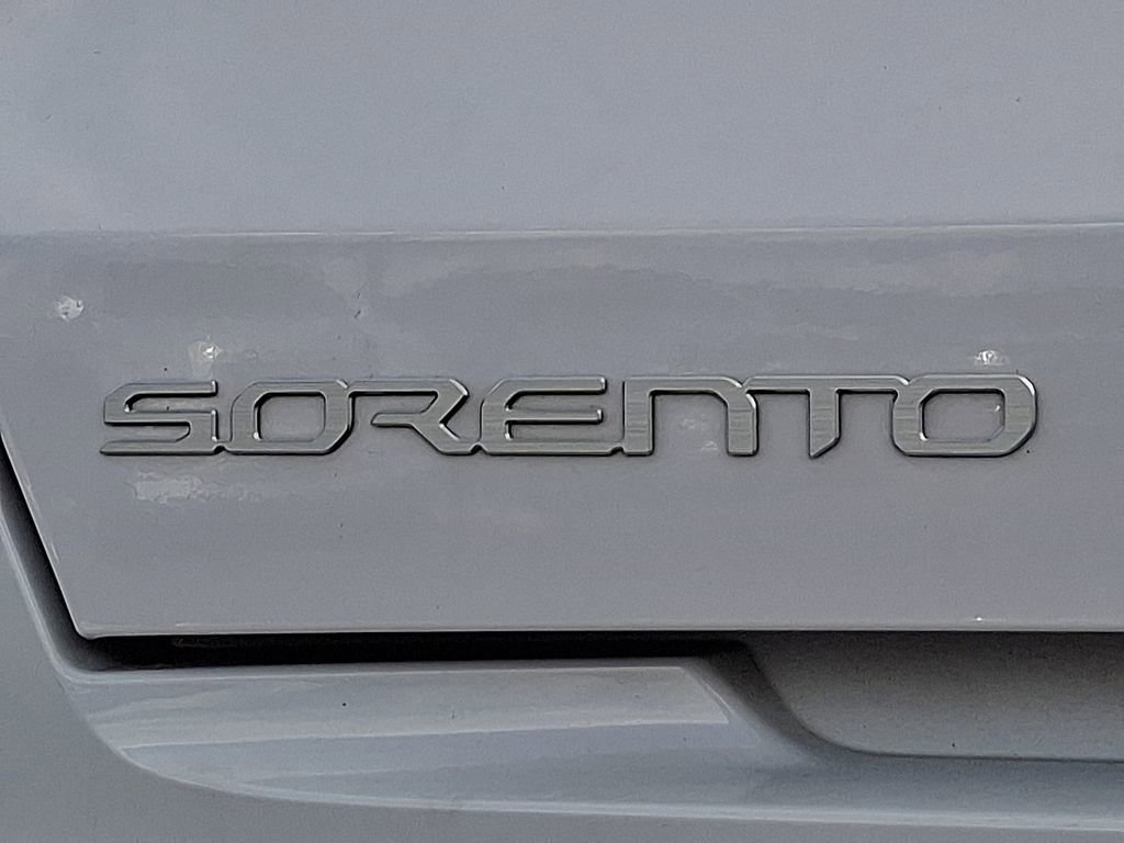 Certified 2023 Kia Sorento SX image 31
