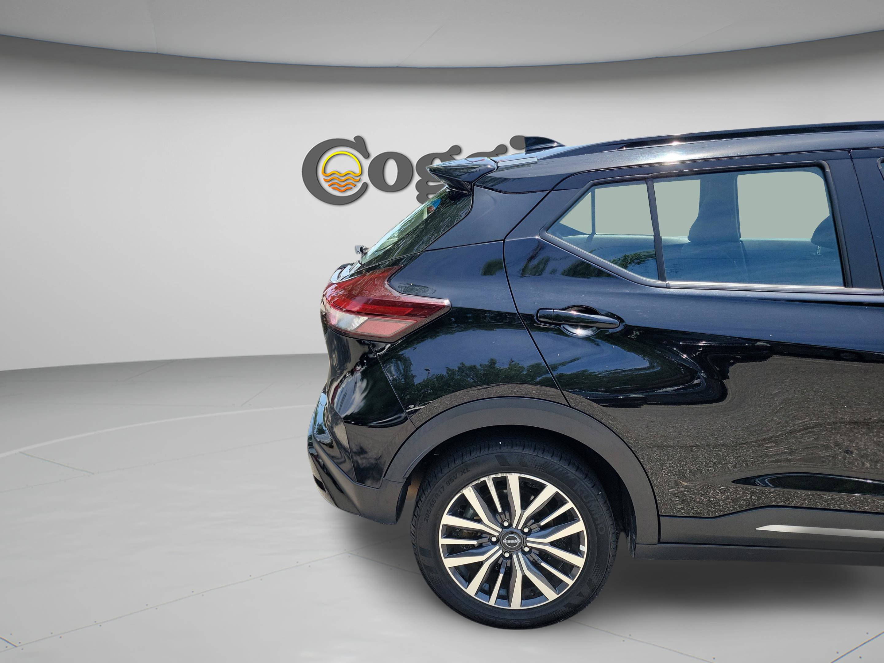 Used 2024 Nissan Kicks SR FWD image 32