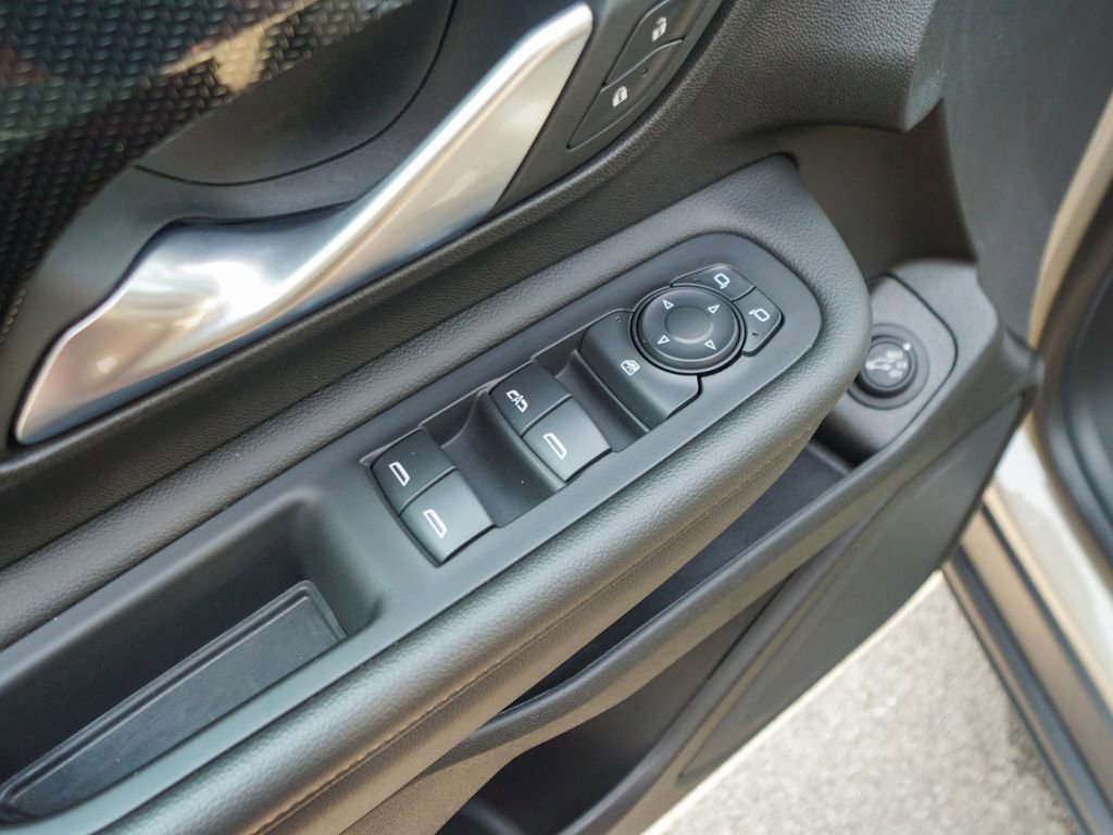 Used 2022 GMC Terrain AT4 image 17