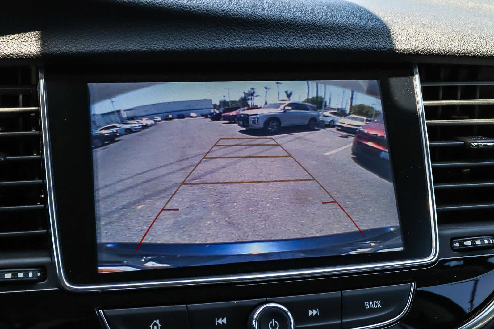 Used 2021 Buick Encore Preferred AWD/4WD image 30