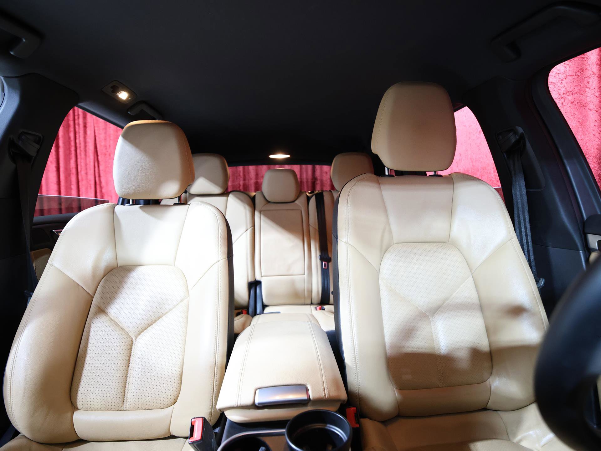 Used 2017 Porsche Cayenne image 24