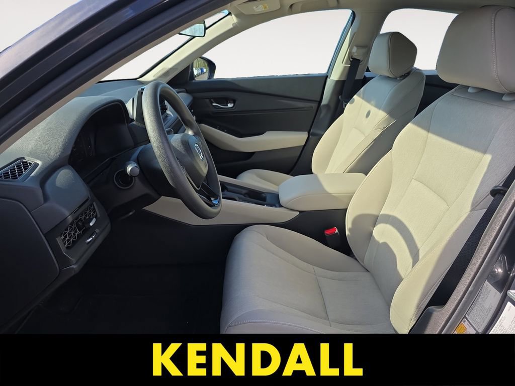 Certified 2025 Honda Accord SE image 9