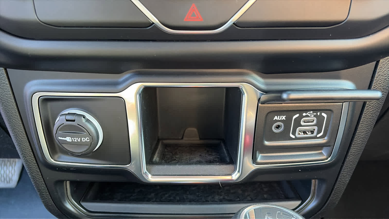 Used 2020 Jeep Wrangler Sport image 17