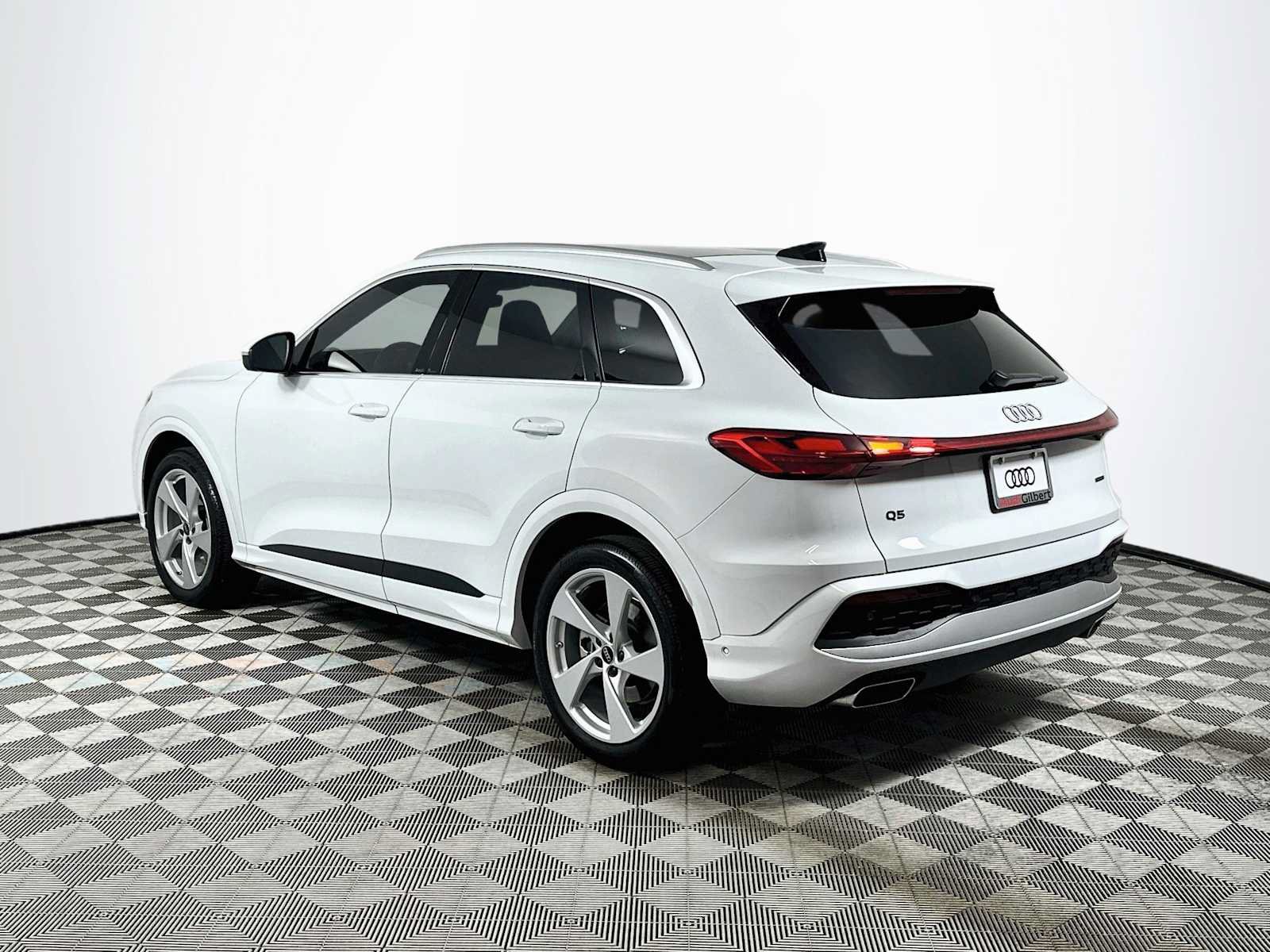 Certified 2025 Audi Q5 Prestige AWD/4WD image 5