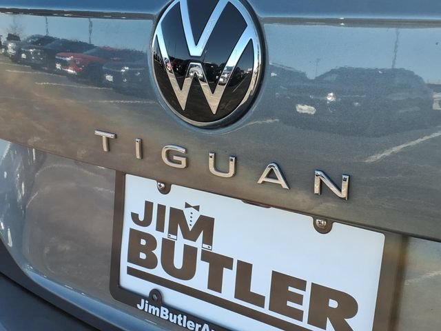 Used 2024 Volkswagen Tiguan SE AWD/4WD image 25