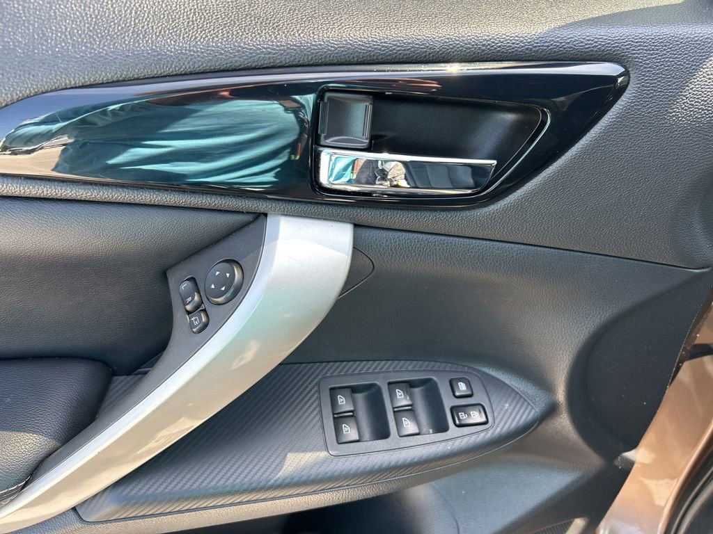 Used 2024 Mitsubishi Eclipse Cross SEL AWD/4WD image 18