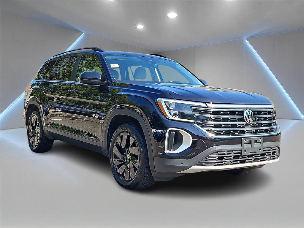 Certified 2024 Volkswagen Atlas SE w/ Panoramic Sunroof Package AWD/4WD image 3