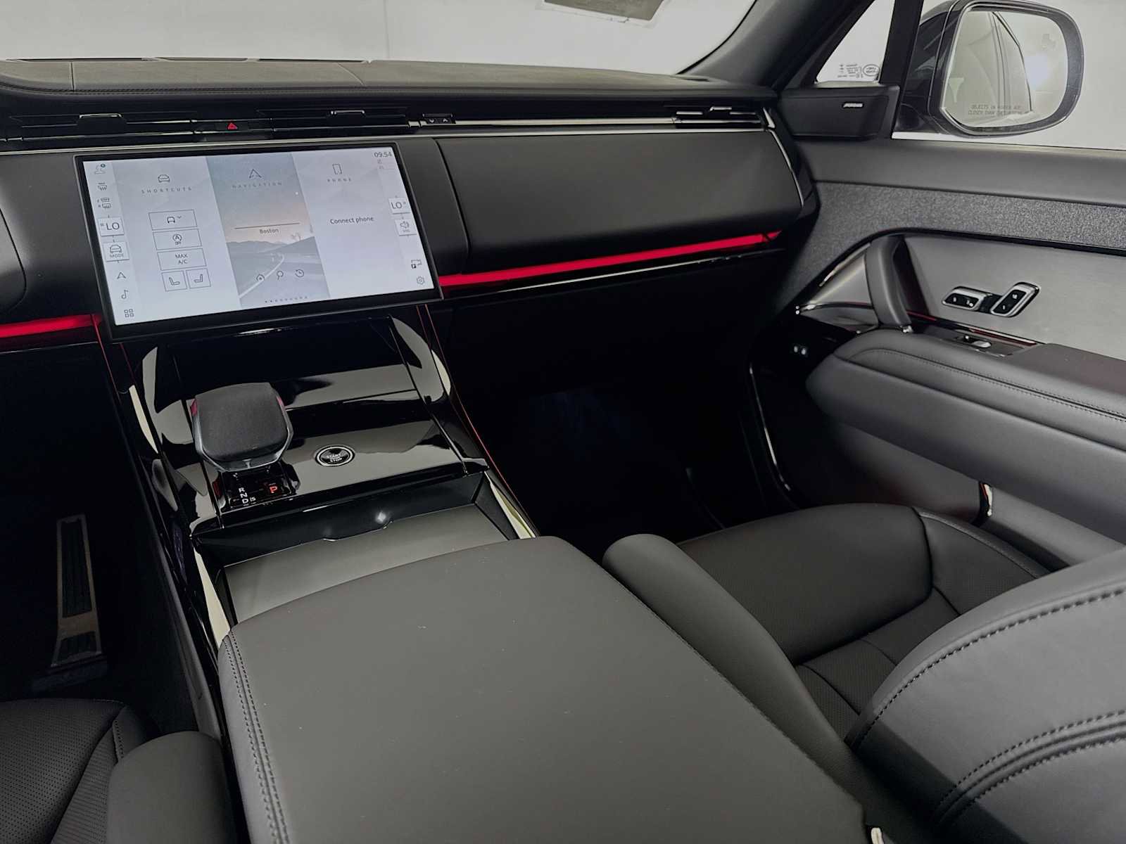 New 2025 Land Rover Range Rover Sport SE image 24