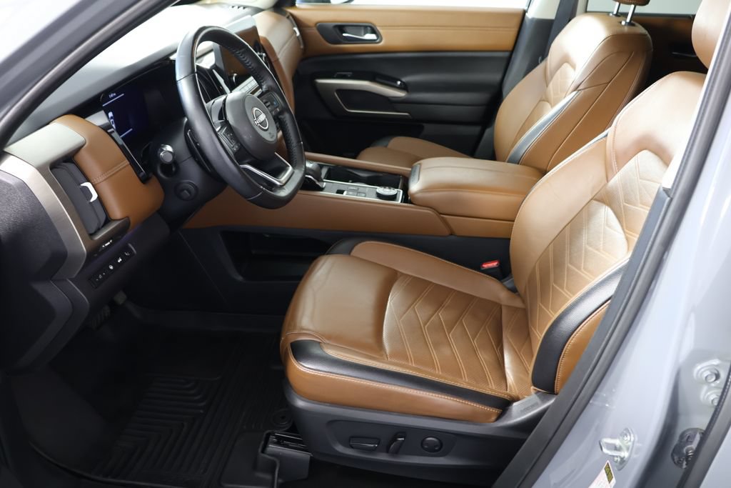 Used 2024 Nissan Pathfinder Platinum AWD/4WD image 20