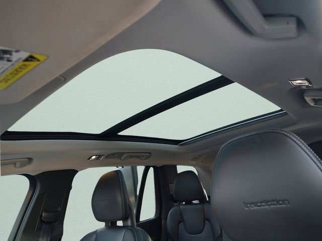 Used 2020 Volvo XC90 T6 Inscription w/ Protection Package Premier image 26