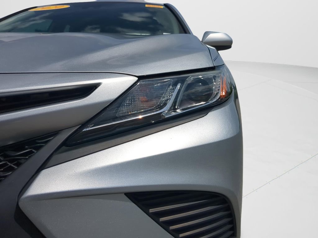 Used 2020 Toyota Camry SE FWD image 23