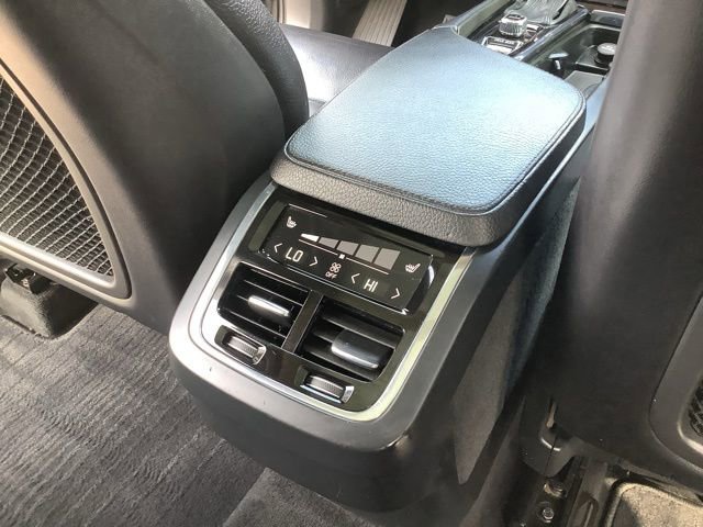 Used 2016 Volvo XC90 T6 Momentum w/ Momentum Plus Package image 22