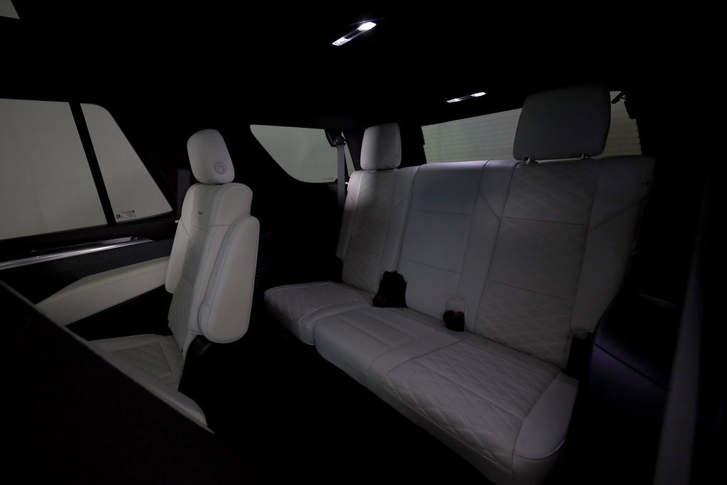 Used 2025 Cadillac Escalade V image 18